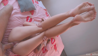 Студентка и ее парень снимают секс крупным планом