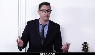 Групповой секс с дирижером и тремя азиатками