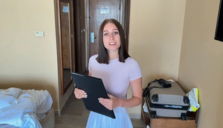 Менеджер отеля решает проблему клиента